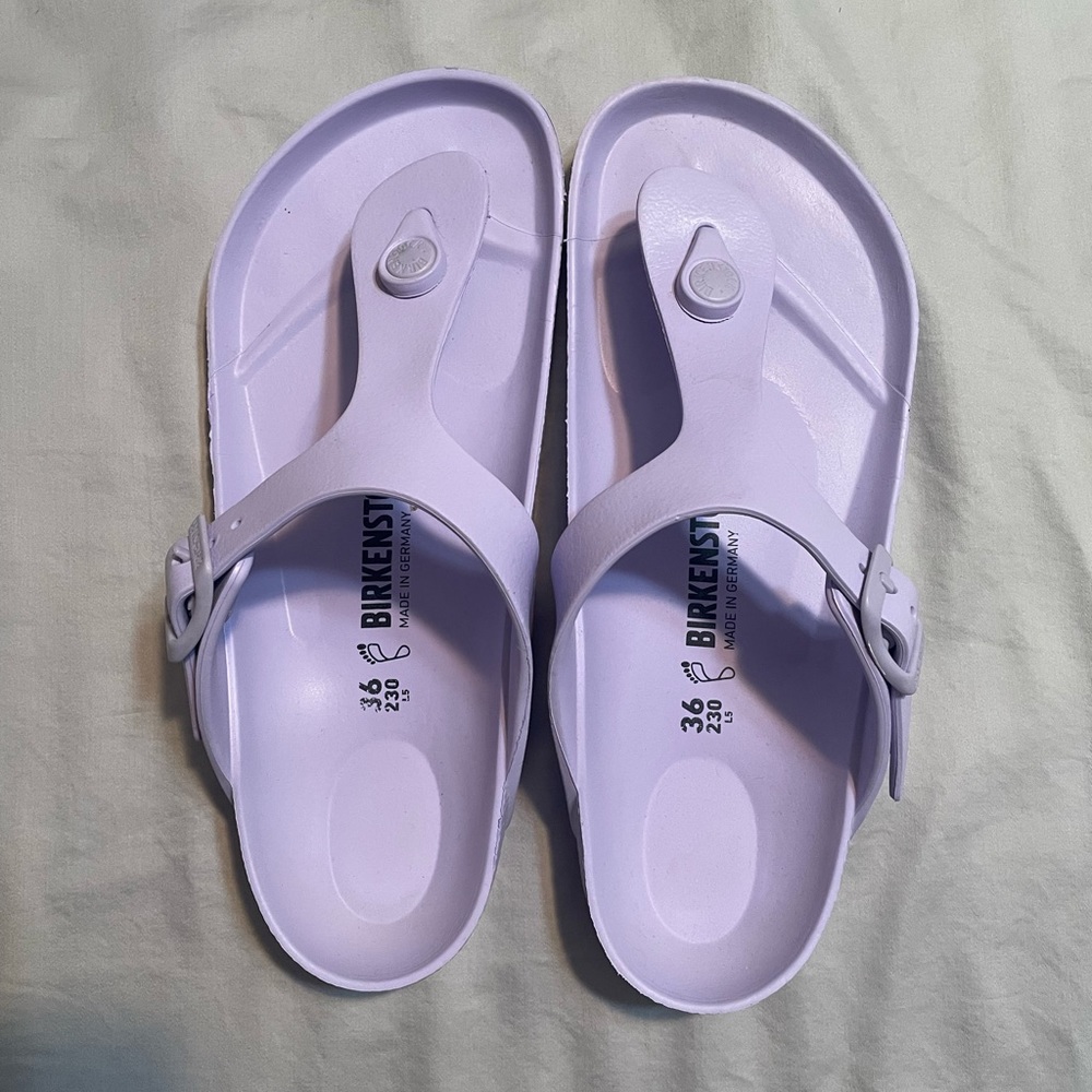 Lavender Gizeh style Birkenstock